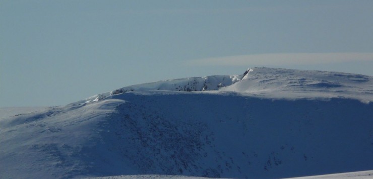 Cornices overhanging Coire Bhrochain - Braeriach