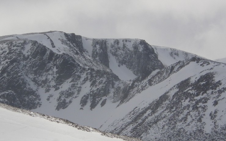 Views of the Fiacaill ridge and Lochain