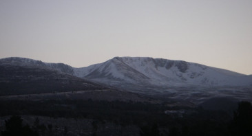 Looking toward Lochan from Glenmore 15:30 hrs