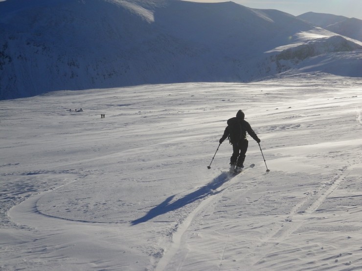 skier E cairngorm