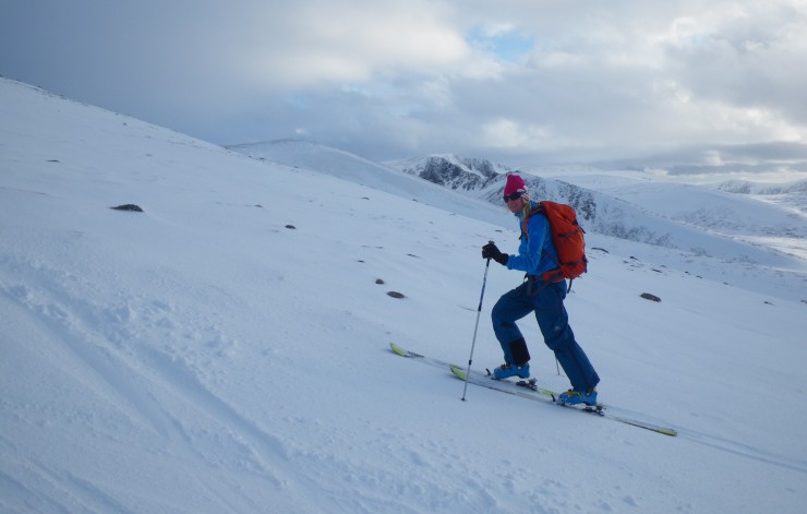 Good snow cover for the time of year! On the N side of Cairngorm at 1100m.