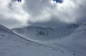 Westerly winds with snow showers