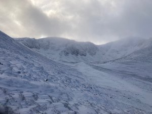 Drifting snow and unstable windslab